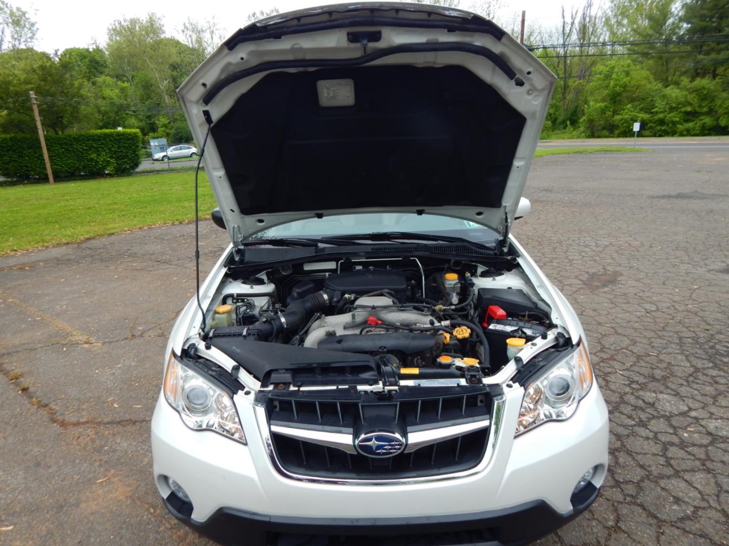 2009 White /Beige leather Subaru Outback 2.5i Limited (4S4BP66C897) with an 2.5L H4 SOHC 16V engine, 4-Speed Automatic Overdrive transmission, located at 6528 Lower York Road, New Hope, PA, 18938, (215) 862-9555, 40.358707, -74.977882 - Here we have a beautiful, ONE OWNER, Subaru Outback Limited with a 2.5L 4 cylinder engine putting power to all four wheels via an automatic transmission. Options include: beige leather, wood trim, heated front seats, power front seats, AM/FM/CD/AUX radio, sunroof, dual climate controls, power window - Photo#30